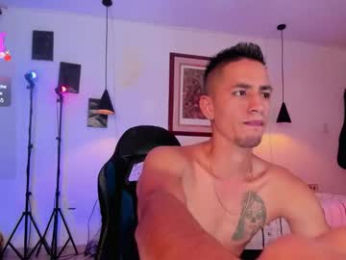 oween_roberts webcam model stream image