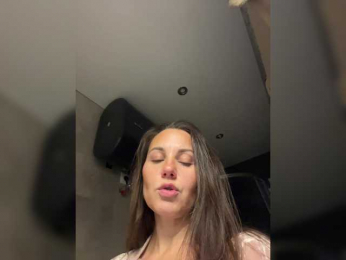 Girlaa webcam bongacams model stream image