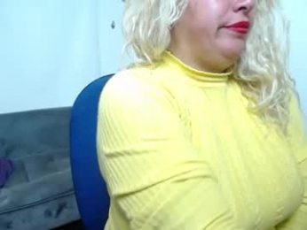 saralovens webcam model stream image