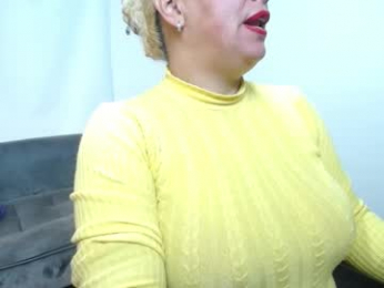 saralovens webcam model stream image