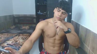 TylerGolt823 webcam model stream image