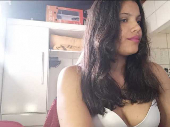 Bombonzin webcam model stream image