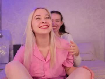 smile_with_nicole webcam model stream image