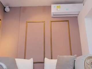 zoeysnow webcam model stream image