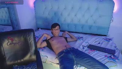 Charlir_cock_ webcam model stream image