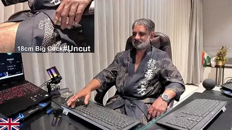 OnlineBossUK webcam model stream image