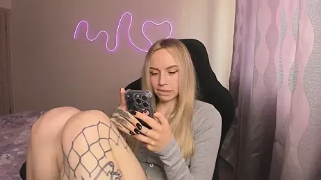 hello_kittyyk webcam model stream image