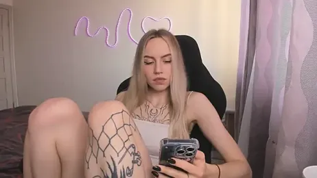 hello_kittyyk webcam model stream image