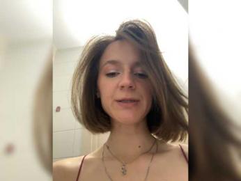 EllieTonee webcam model stream image