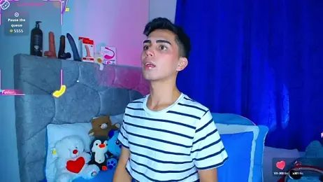 OwenBluee webcam model stream image