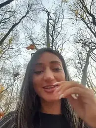 Ninabigtitied webcam model stream image