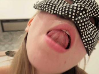 pinabellaa webcam bongacams model stream image