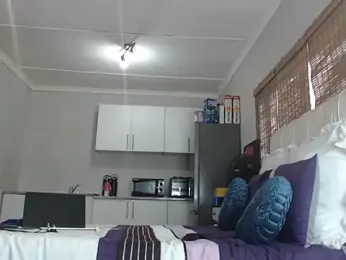 Melanin-Monroeee webcam model stream image