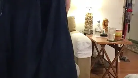 9VOLTT webcam model stream image