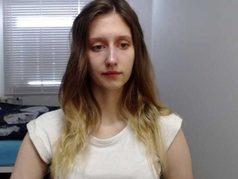 LUNAdream webcam model stream image