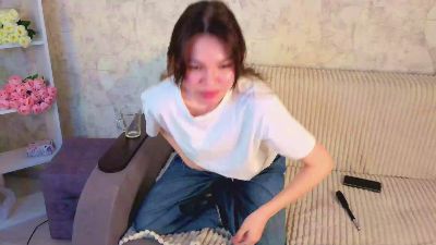 SydneyAdamski webcam model stream image