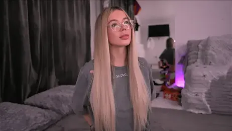 KylieJoyce webcam model stream image