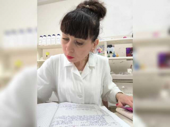 caroliiine webcam model stream image