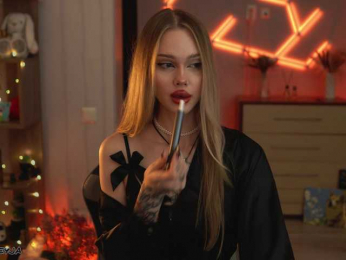 ManiFreyja webcam model stream image