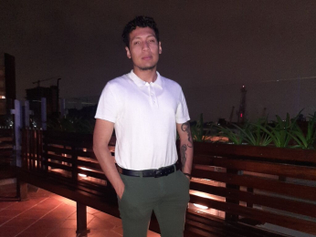 JanielAdam webcam model stream image