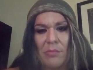 deedeedoll82 webcam model stream image