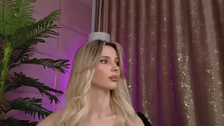 Elliblue webcam model stream image