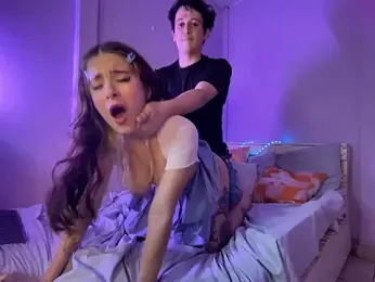 MiyuPeach webcam model stream image