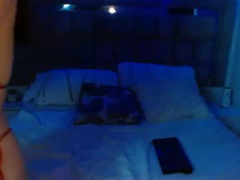 zoecruzz webcam model stream image