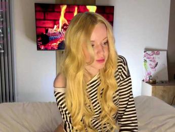 moonavelle webcam bongacams model stream image