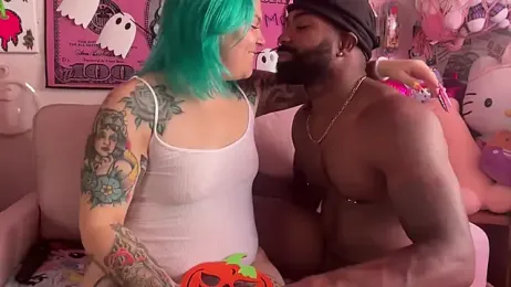 CherryBombBomb webcam model stream image