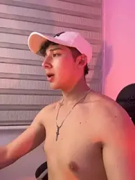 oliver_kyy webcam model stream image