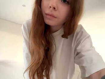 Lil-RO-XO webcam model stream image