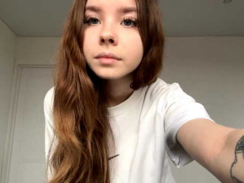 Lil-RO-XO webcam model stream image