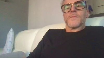 Axl_hot webcam cam4 model stream image