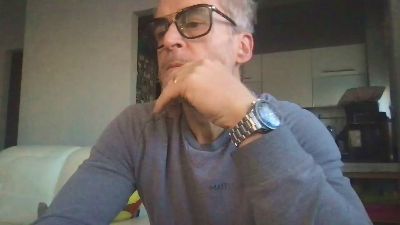 Axl_hot webcam cam4 model stream image