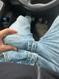 Kratex82 webcam model stream image