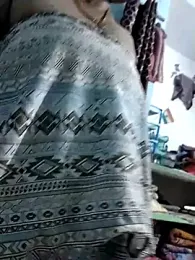 Hotypooja1 webcam model stream image