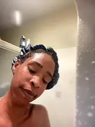 Cum2Charm webcam model stream image