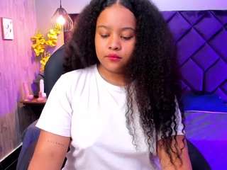 aisha-evanss webcam model stream image