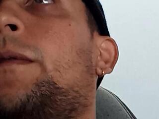 Dereck Prime webcam model stream image