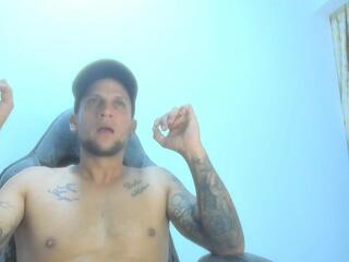 Dereck Prime webcam model stream image