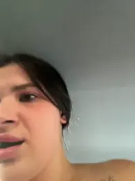 MiraReach webcam model stream image