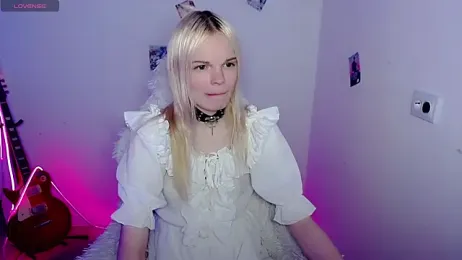 Emily_Nyaffee webcam model stream image