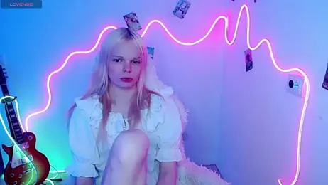 Emily_Nyaffee webcam model stream image