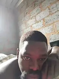 Chocolate_factory_man webcam model stream image