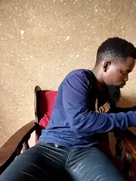 Chocolate_factory_man webcam model stream image