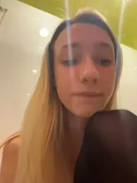 Lia__Love webcam model stream image