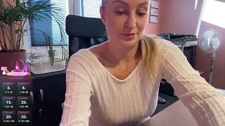 legsLONG webcam model stream image