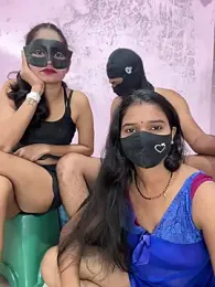 Wild_doll_ webcam model stream image