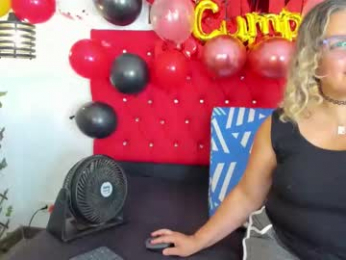 sweet__mature webcam model stream image